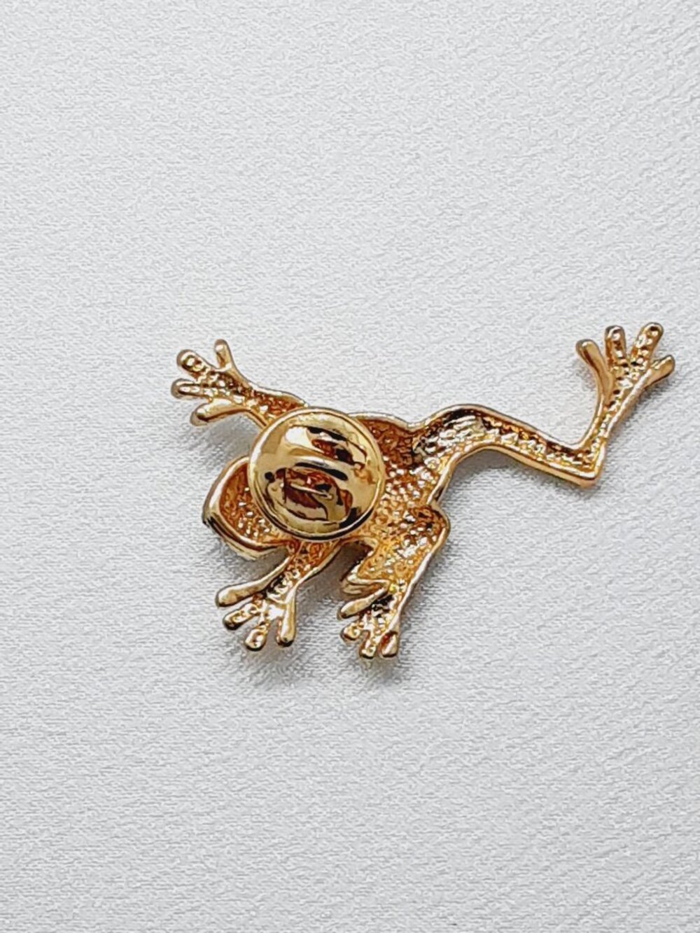 NEW Frog Put'em Pin - Picture 3 of 9